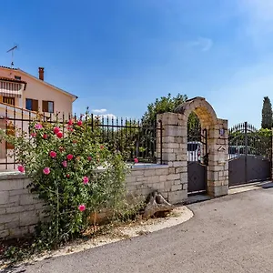 https://palmira.in-istria.net